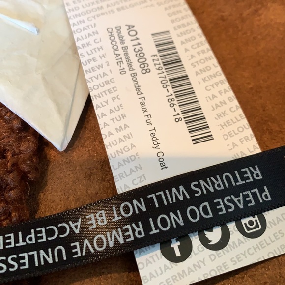 BOOHOO BONDED DOUBLE BREASTED FAUX FUR TEDDY COAT IN CHOCOLATE SIZE 6 - Picture 16 of 16